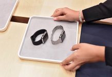 В России было продано 1500 Apple Watch в первый день продаж